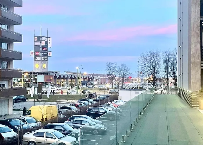 Lau Qualis Zona Coresi Mall