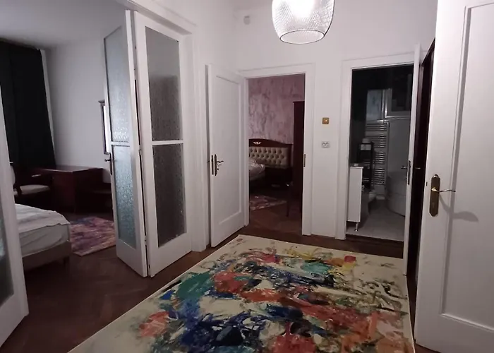 Nyko'S Apartment